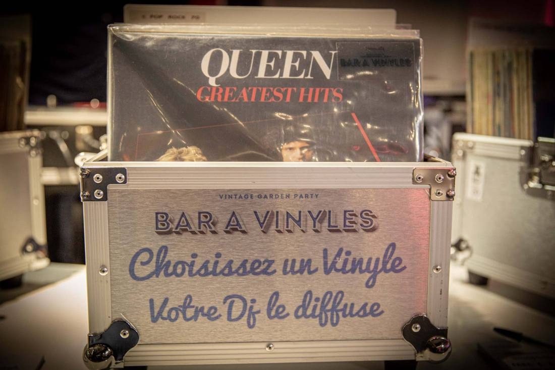 Bac vinyles Queen